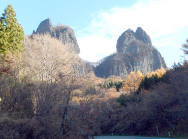 高岩（たかいわ）1084m